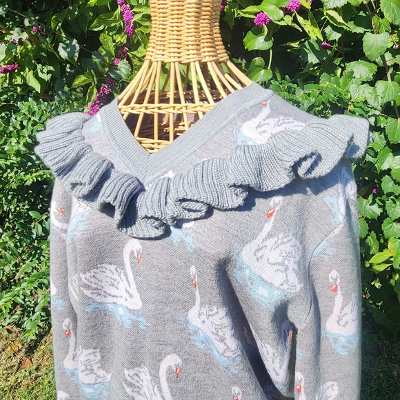 Stella McCartney Gray Swan Intarsia Ruffles Wool Sweater Italy Size 40 Size 8 - Picture 2 of 10